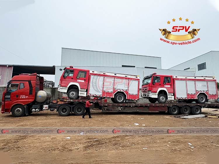 2 Units of Sinotruk Fire Fighting Truck were transported to Shanghai Port